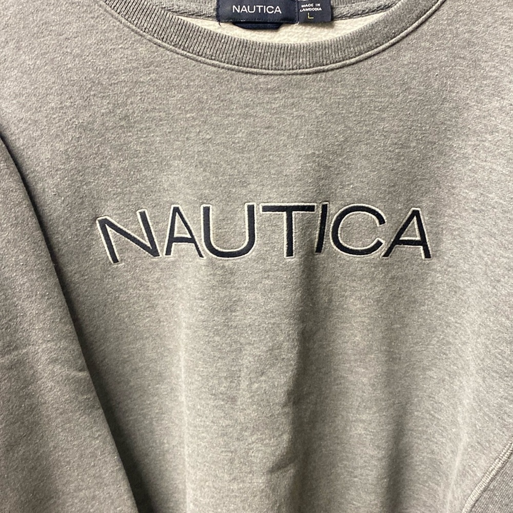 Men’s large Nautica sweatshirt